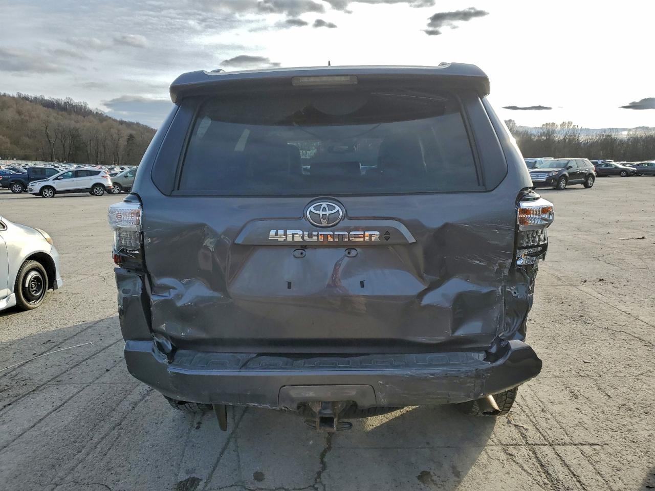 TOYOTA 4RUNNER SR5/SR5 PREMIUM