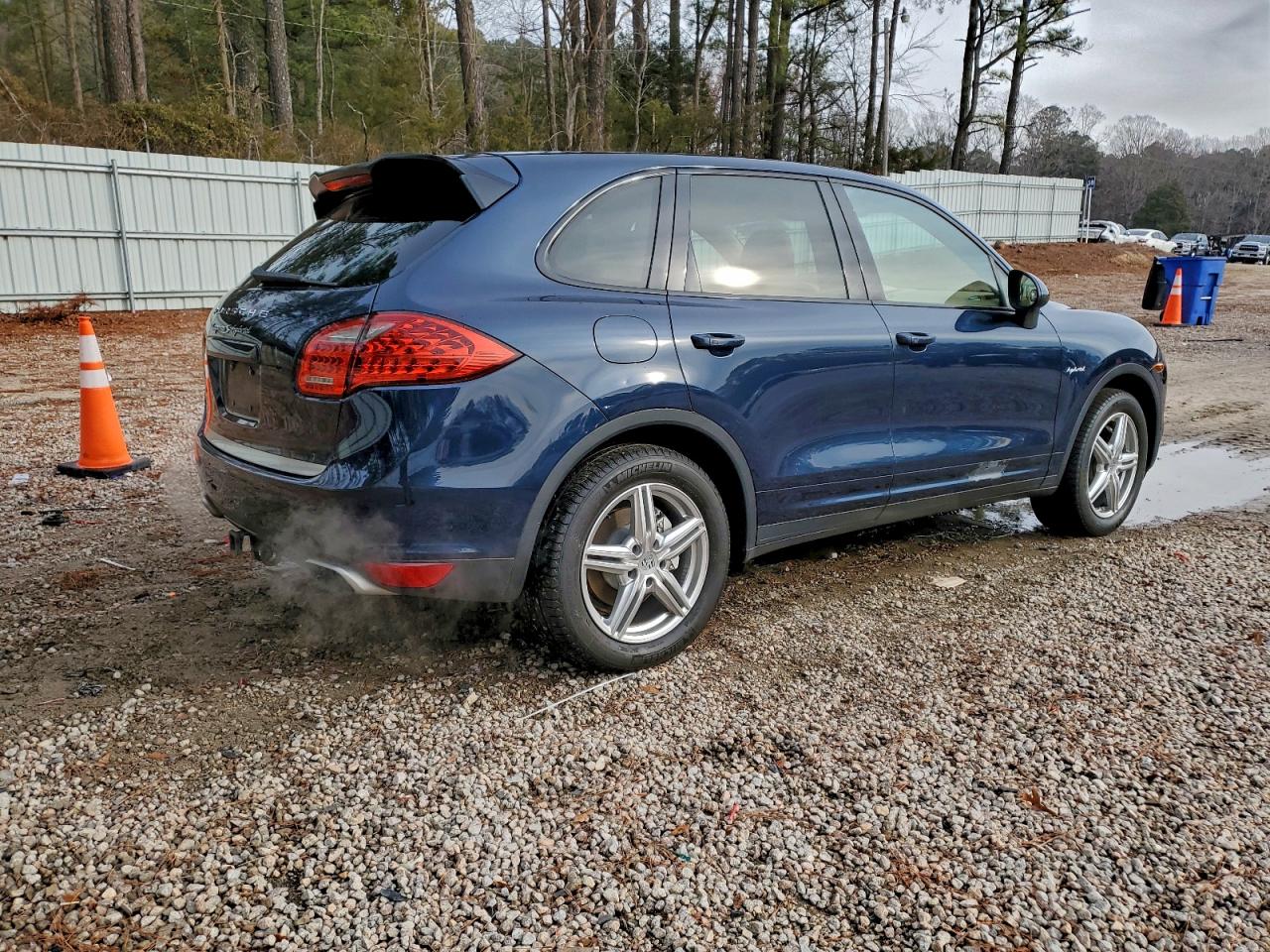 PORSCHE CAYENNE S HYBRID