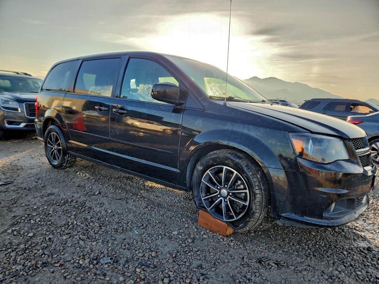 DODGE GRAND CARAVAN R/T