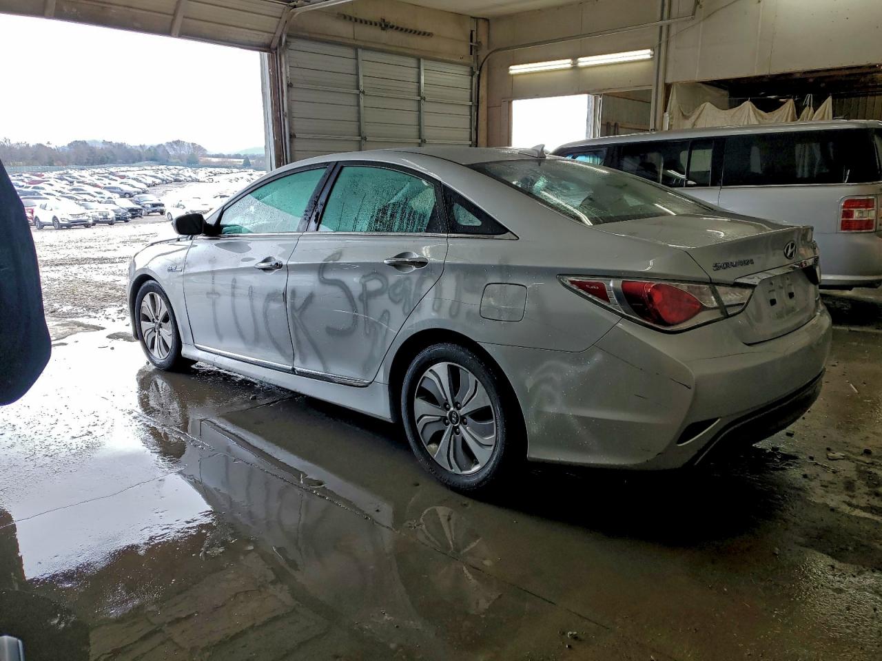 HYUNDAI SONATA HYBRID