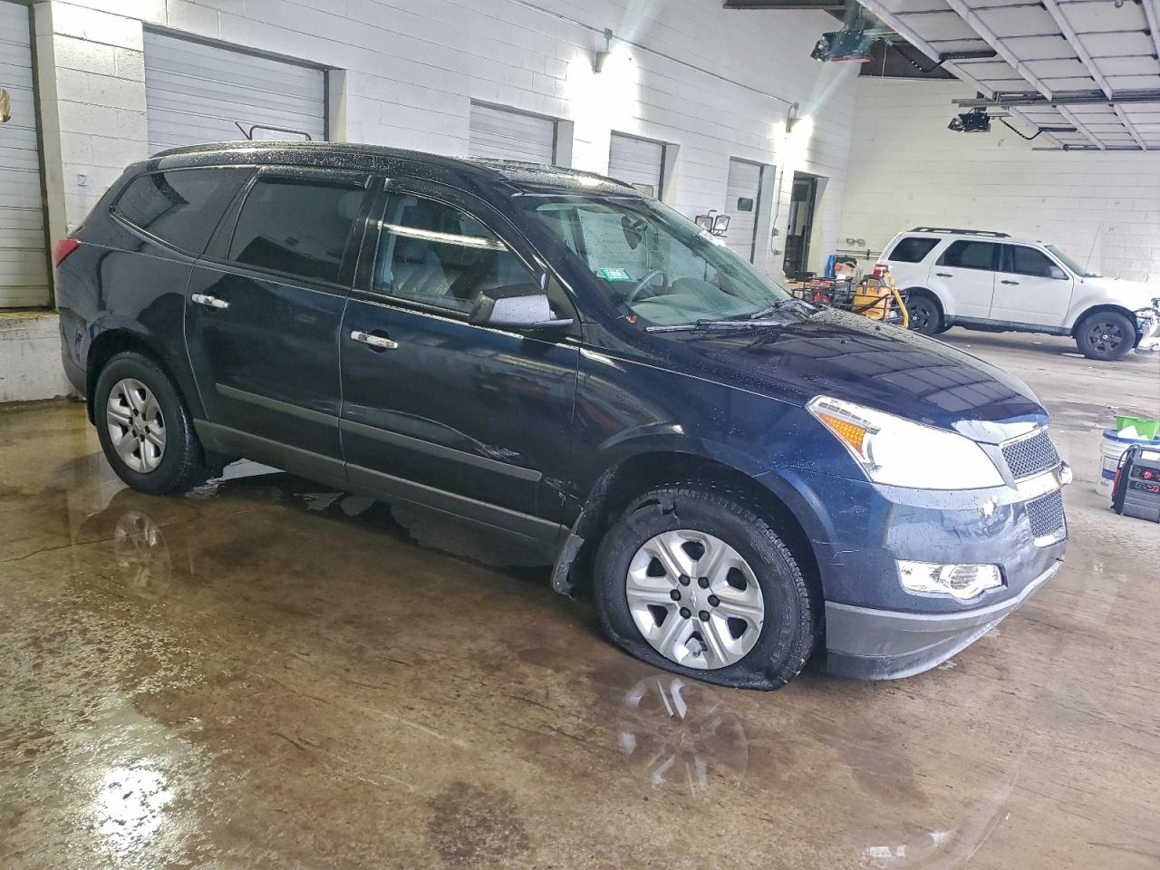 CHEVROLET TRAVERSE LS