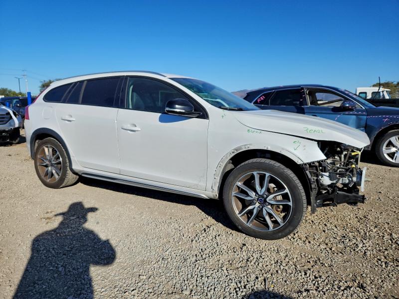 2018 VOLVO V60 CROSS #3309374023