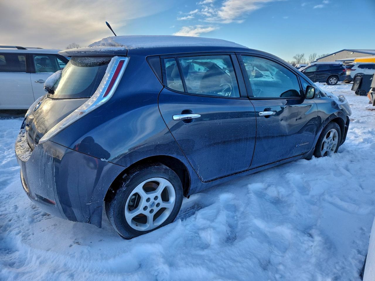 NISSAN LEAF S