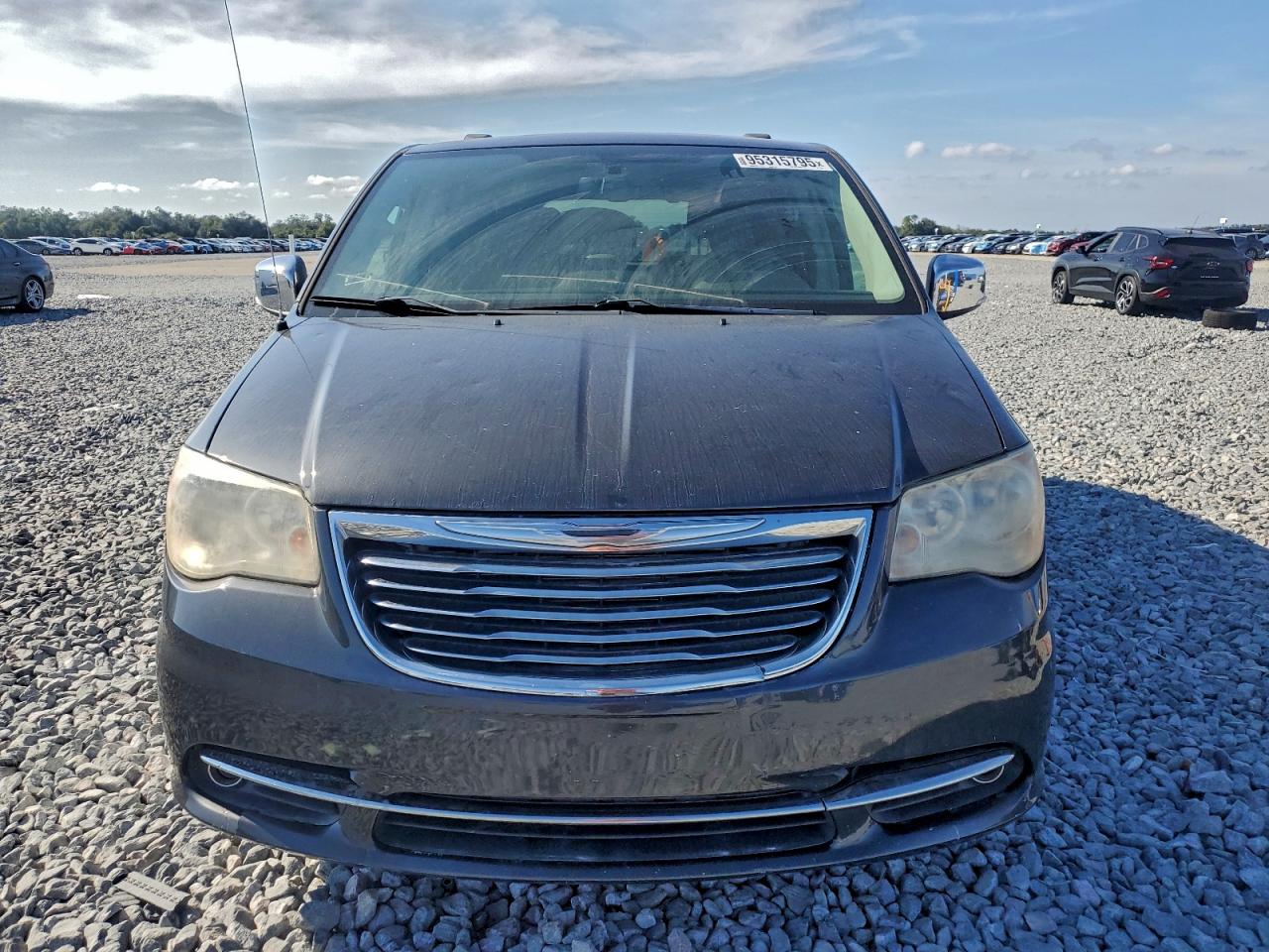 CHRYSLER TOWN & COUNTRY TOURING L