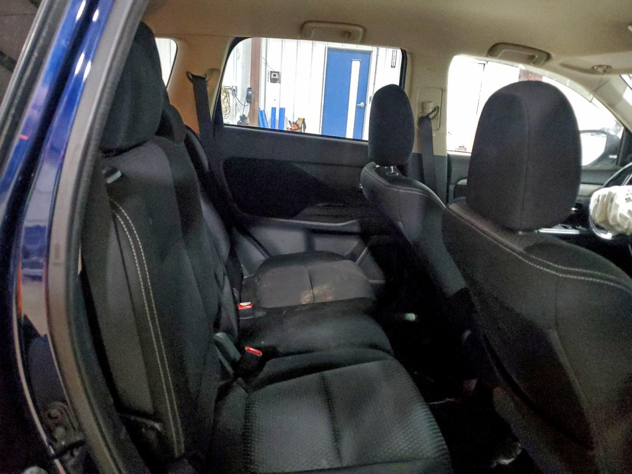 MITSUBISHI OUTLANDER ES