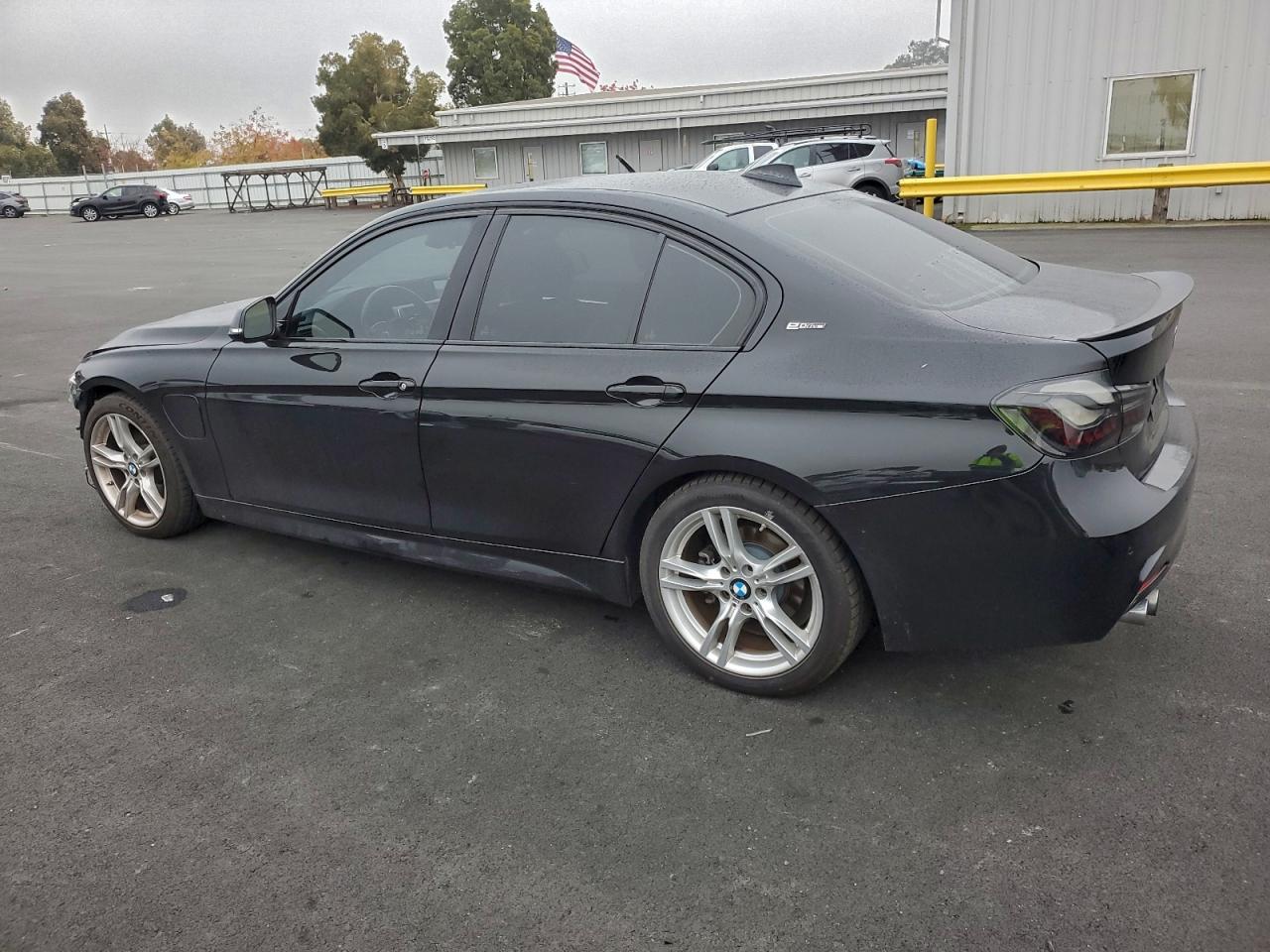 BMW 3 SERIES 330E