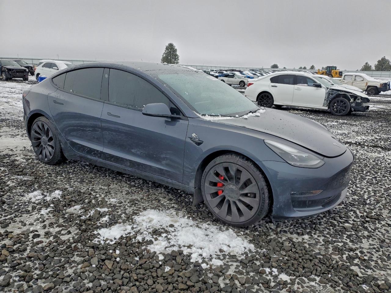 TESLA MODEL 3