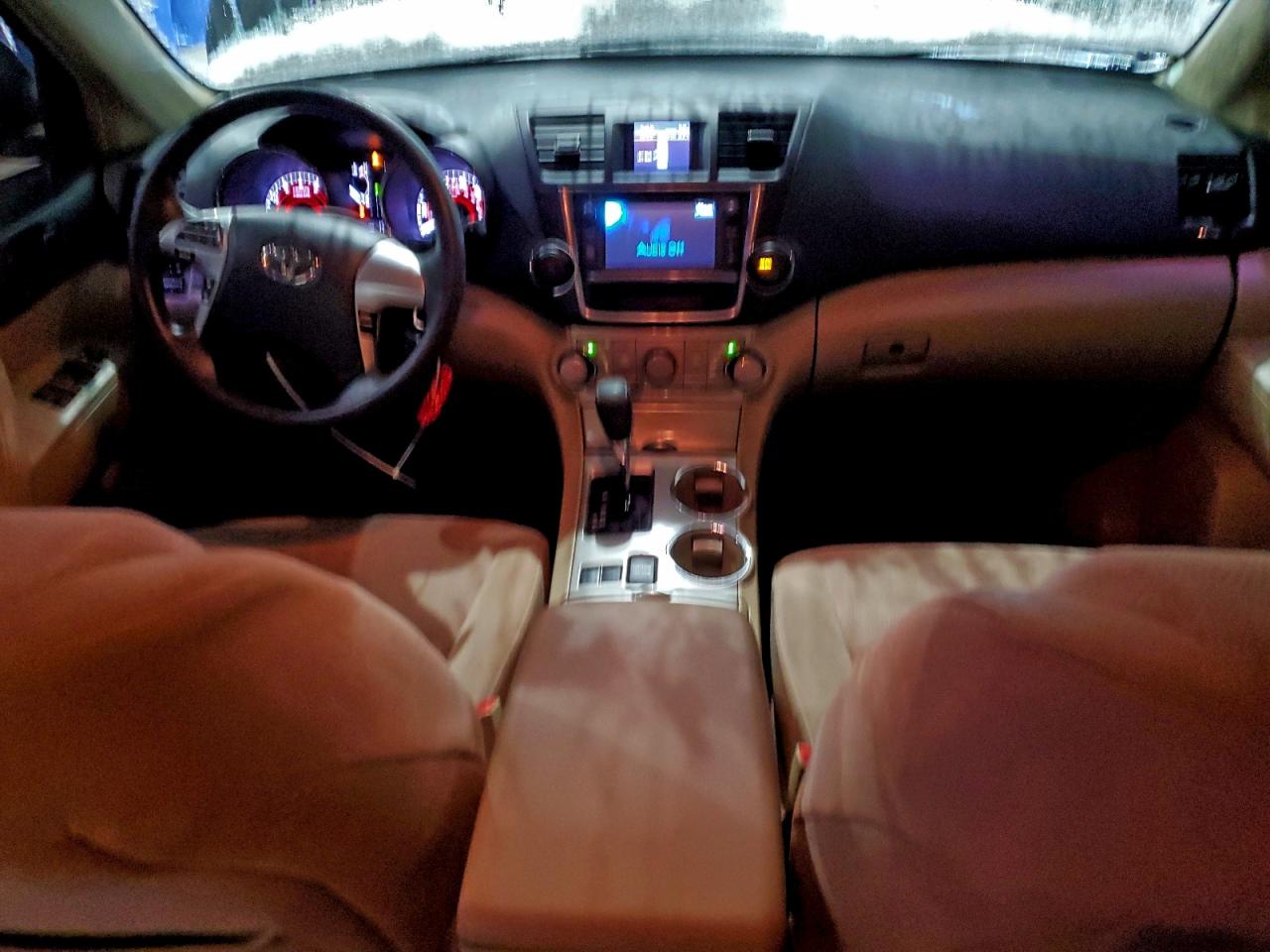 TOYOTA HIGHLANDER BASE