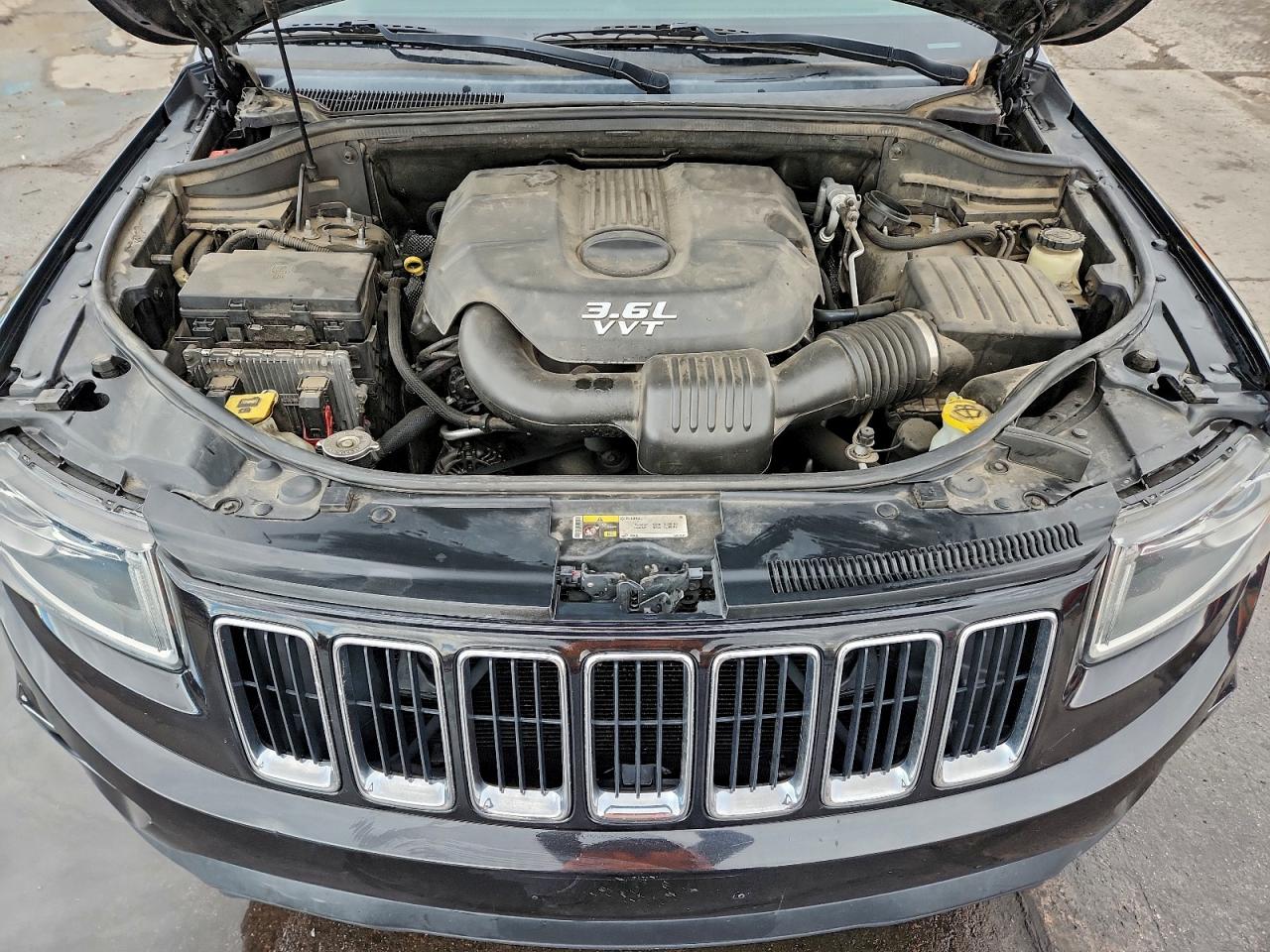 JEEP GRAND CHEROKEE LAREDO