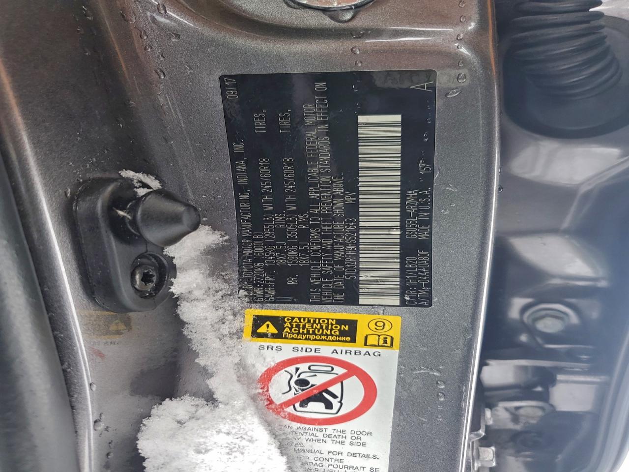 TOYOTA HIGHLANDER SE