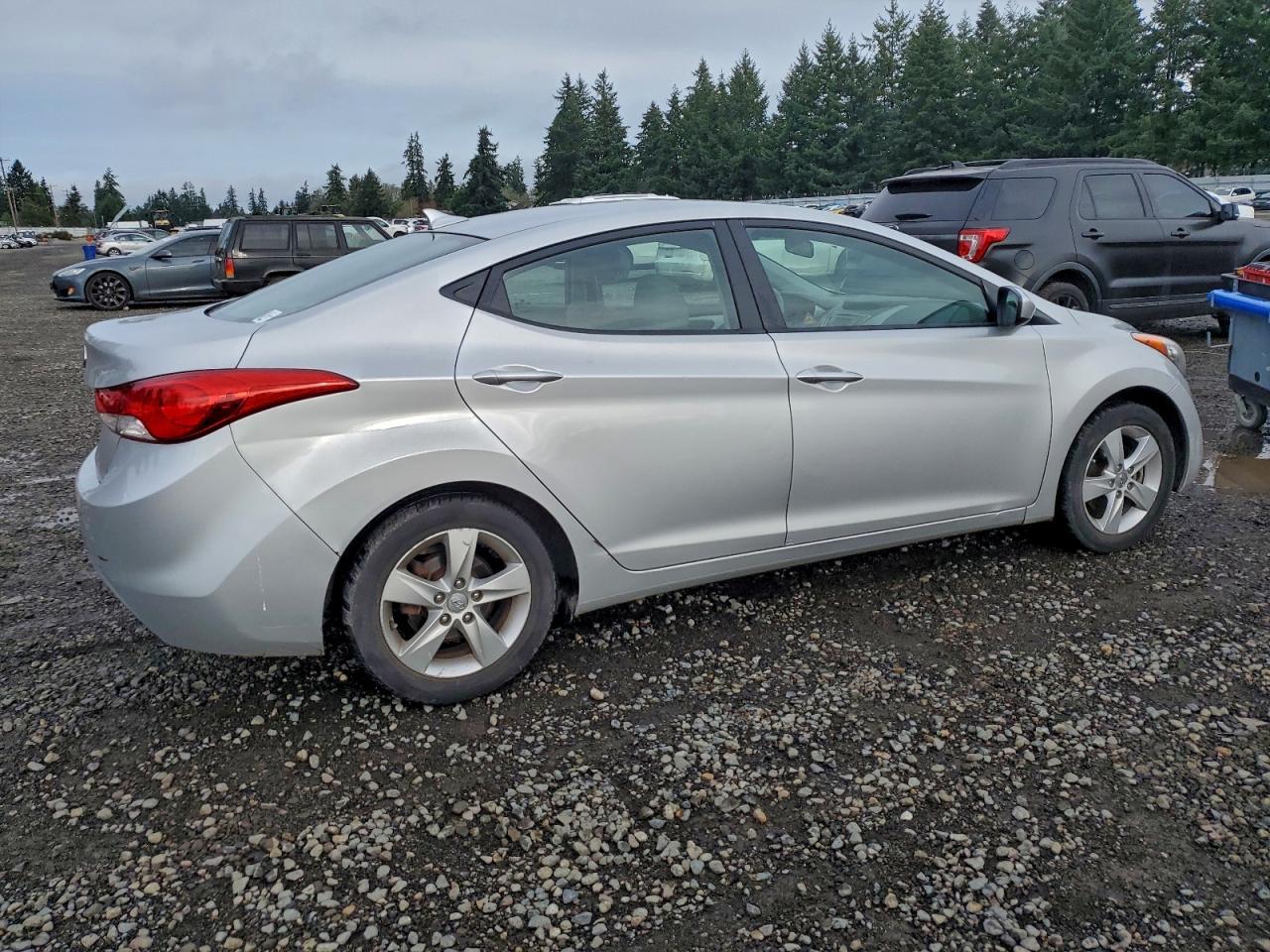 Lot #3316081293 2013 HYUNDAI ELANTRA GL