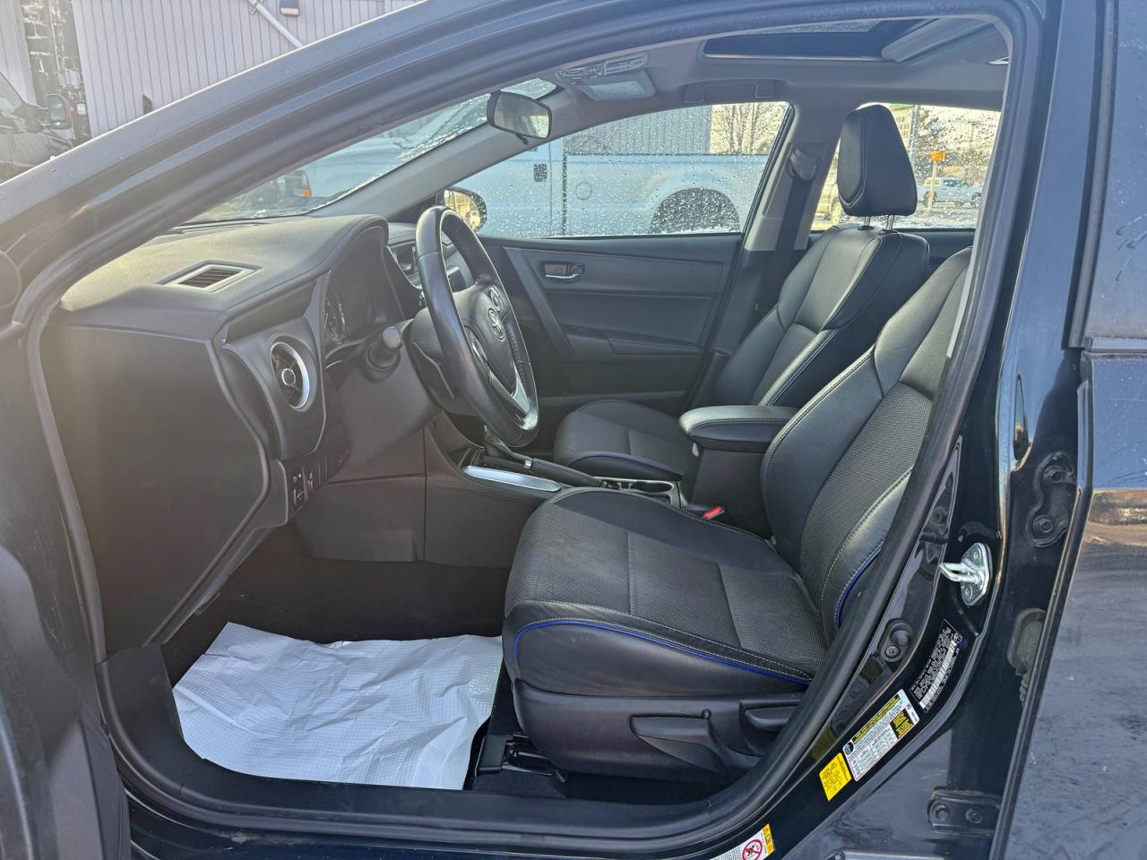 Lot #3315907115 2019 TOYOTA COROLLA L