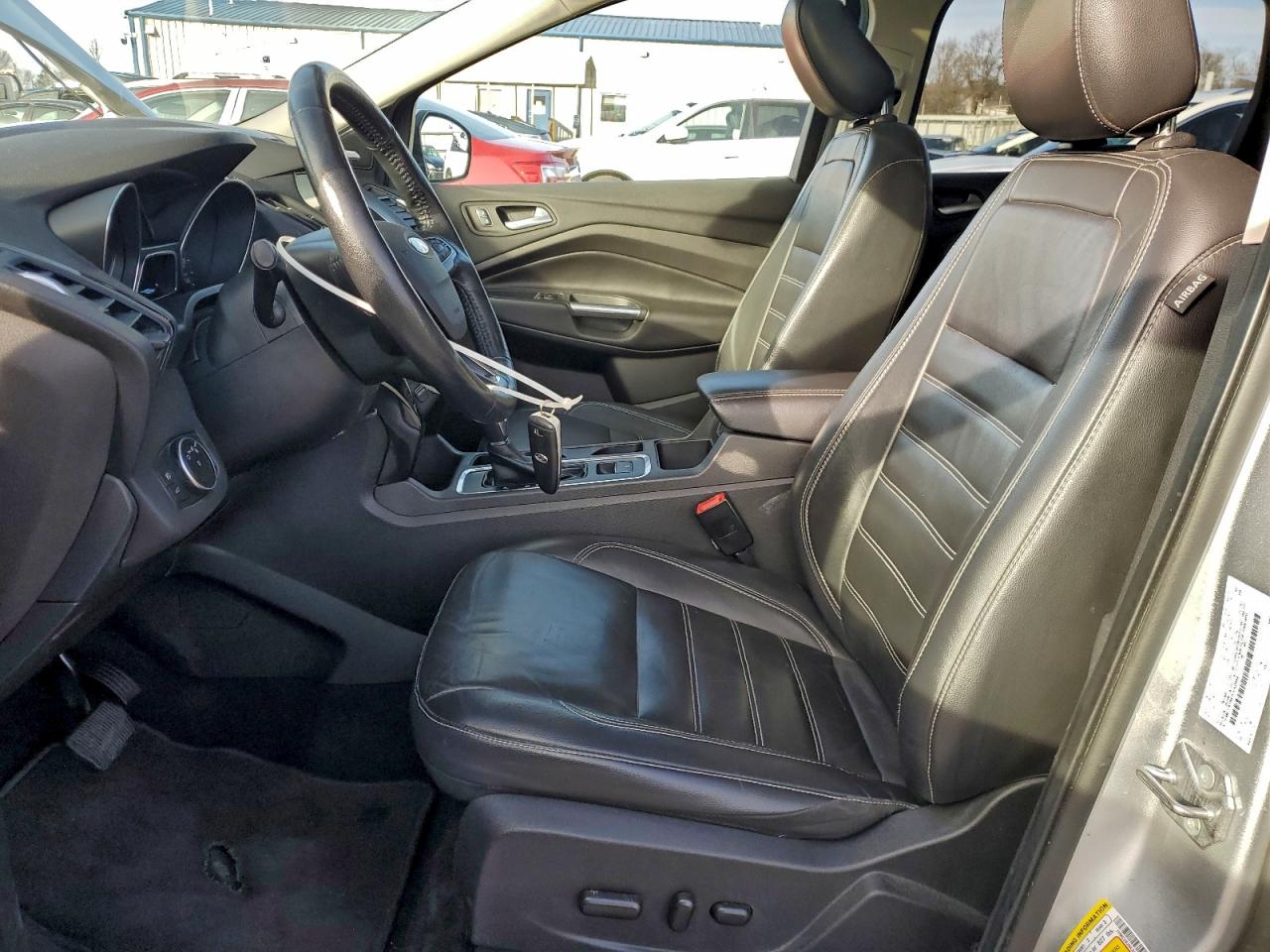 FORD ESCAPE TITANIUM