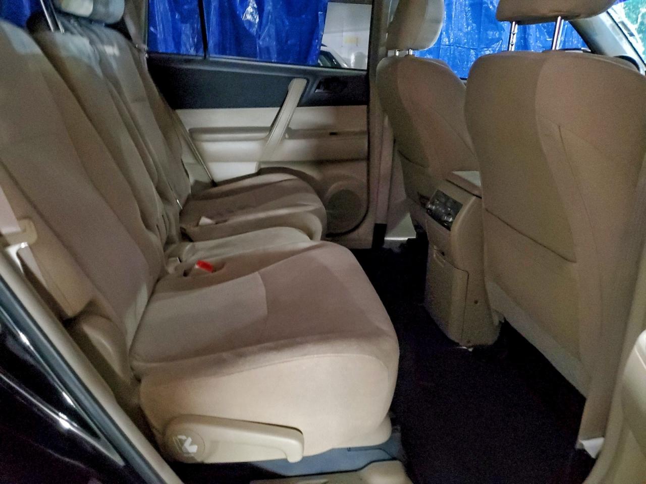 TOYOTA HIGHLANDER BASE