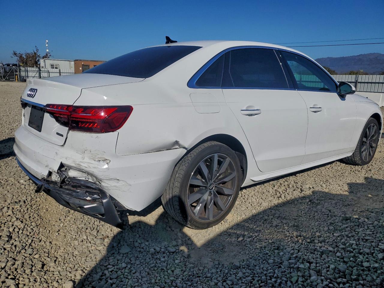 AUDI A4 PREMIUM PLUS 40