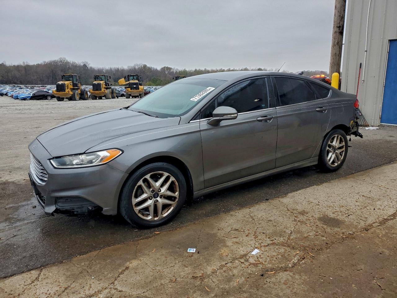 FORD FUSION SE