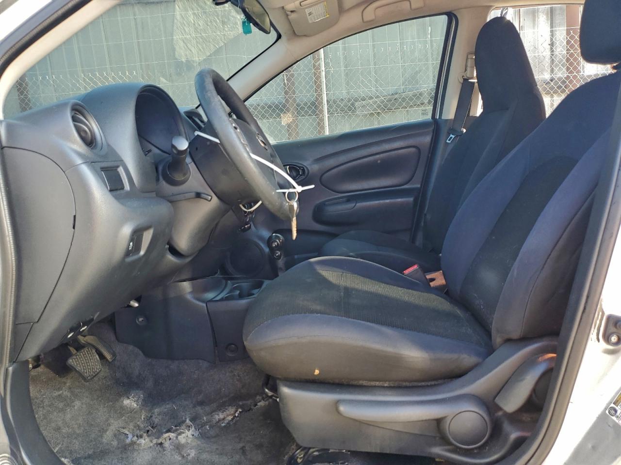 Lot #3302780894 2015 NISSAN VERSA S