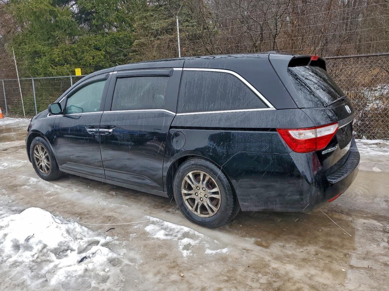 Lot #3311527254 2011 HONDA ODYSSEY EX