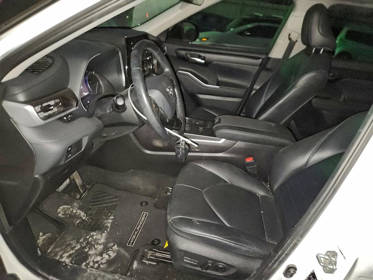 TOYOTA HIGHLANDER XLE