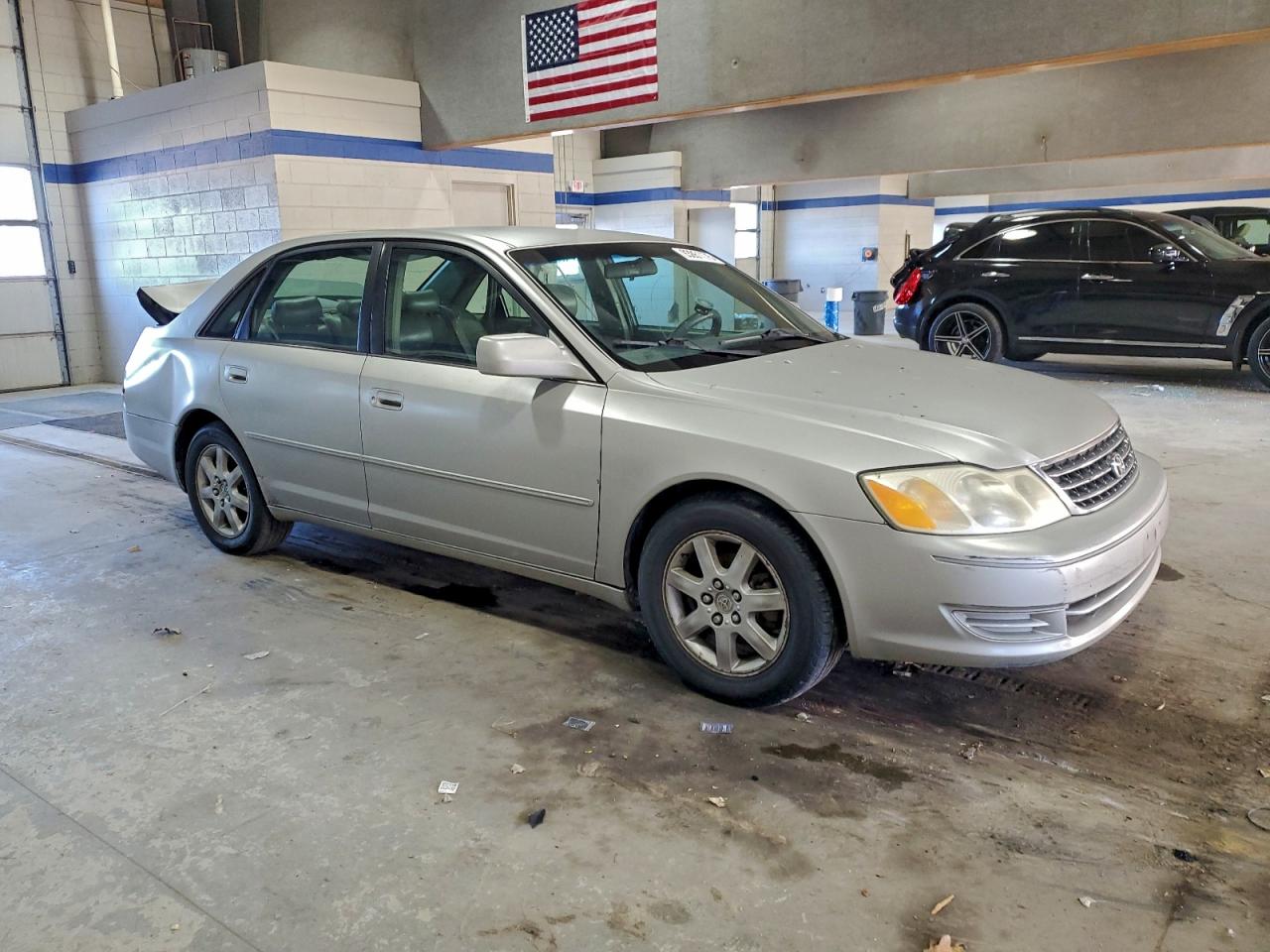 Lot #3301820416 2003 TOYOTA AVALON XL