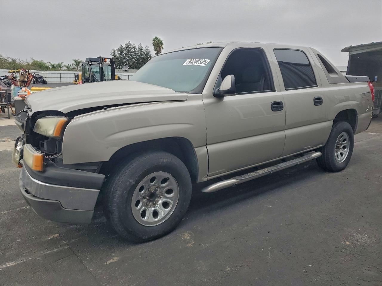 Lot #3302929619 2004 CHEVROLET AVALANCHE