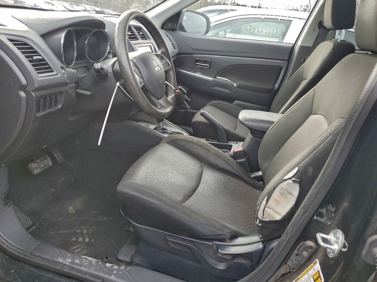 MITSUBISHI OUTLANDER ES