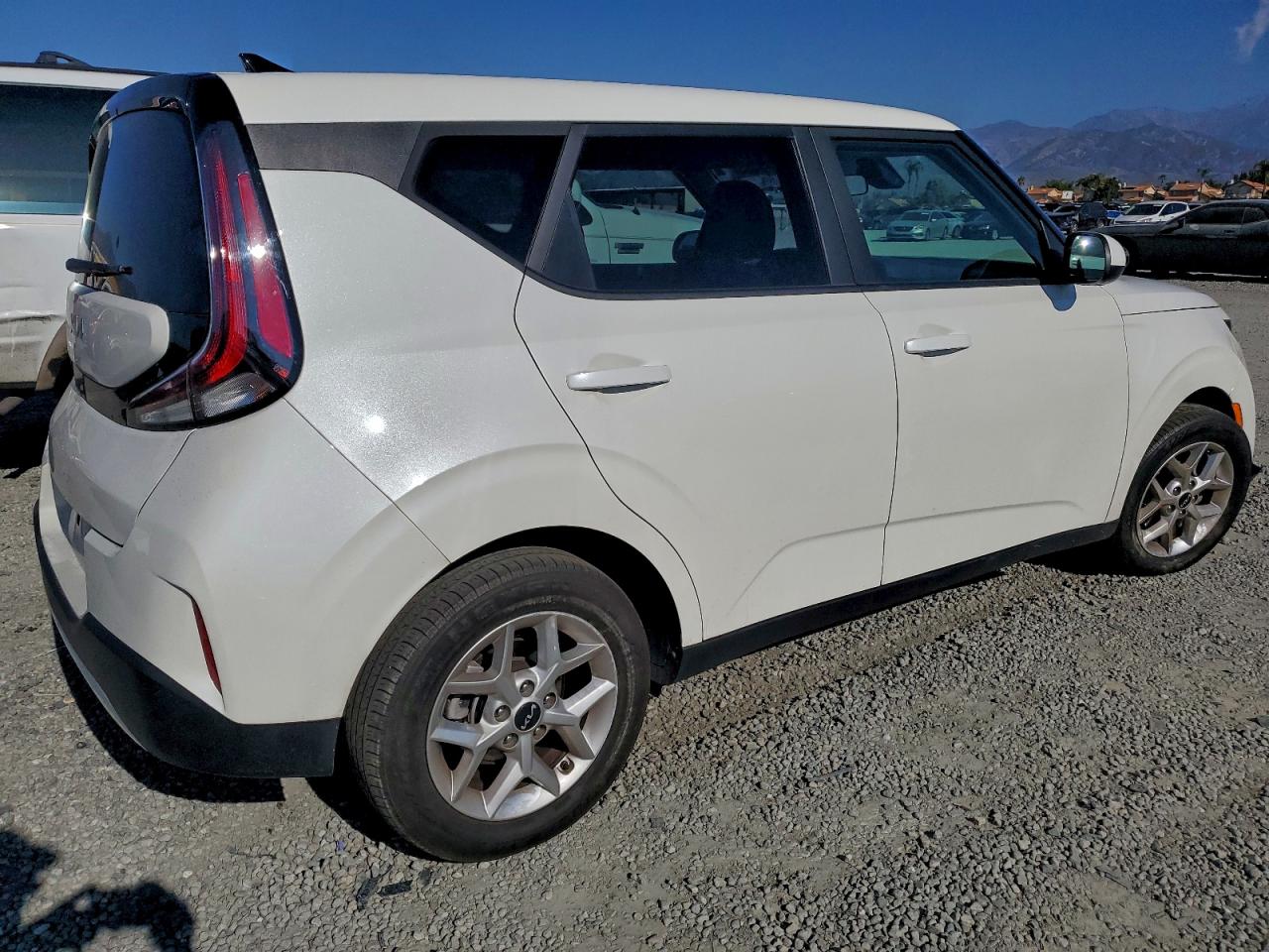 KIA SOUL LX