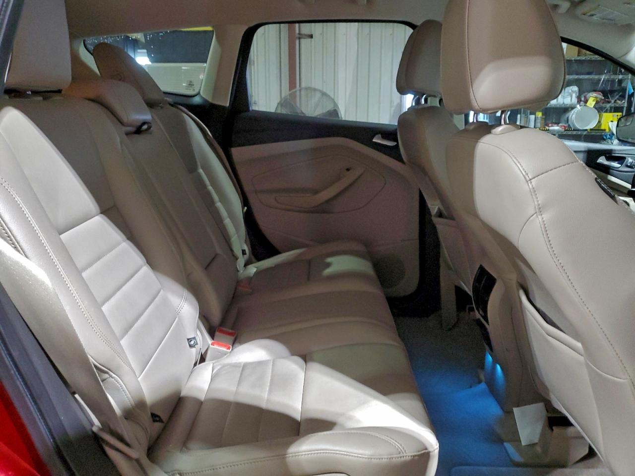 FORD ESCAPE TITANIUM