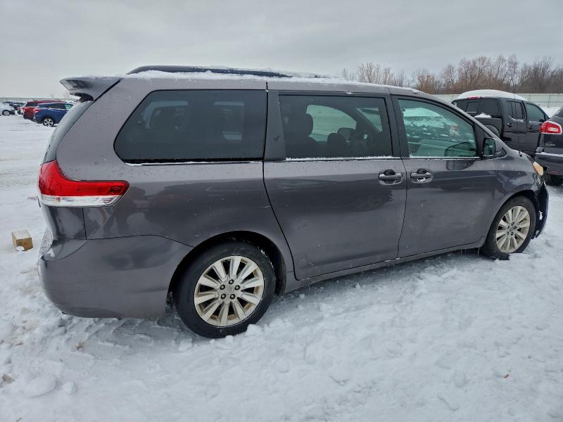 2014 TOYOTA SIENNA LE #3316024785