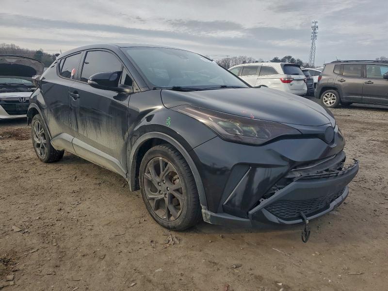 2020 TOYOTA C-HR XLE #3310593047