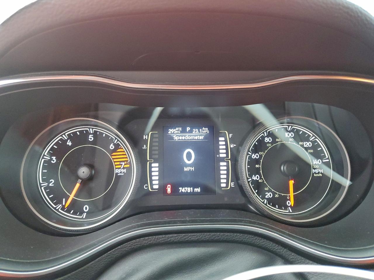 JEEP GRAND CHEROKEE LATITUDE PLUS