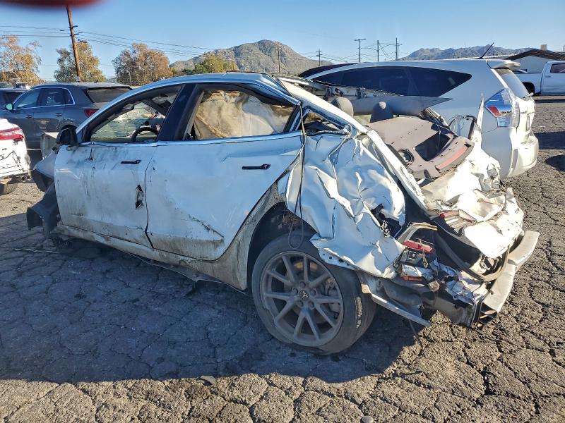 2018 TESLA MODEL 3 #3311446371