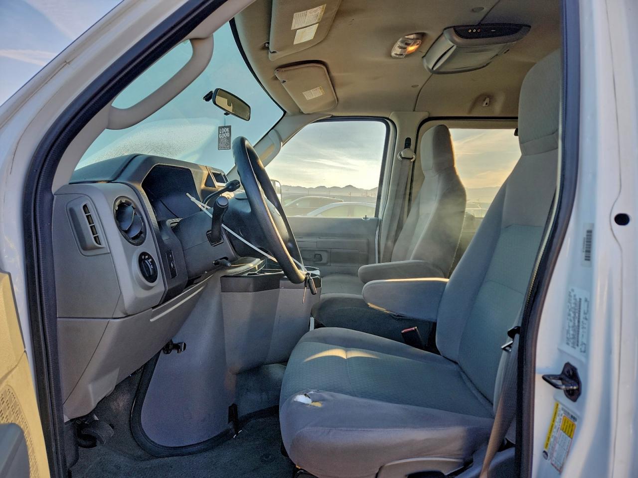 FORD ECONOLINE E350 SUPER DUTY WAGON