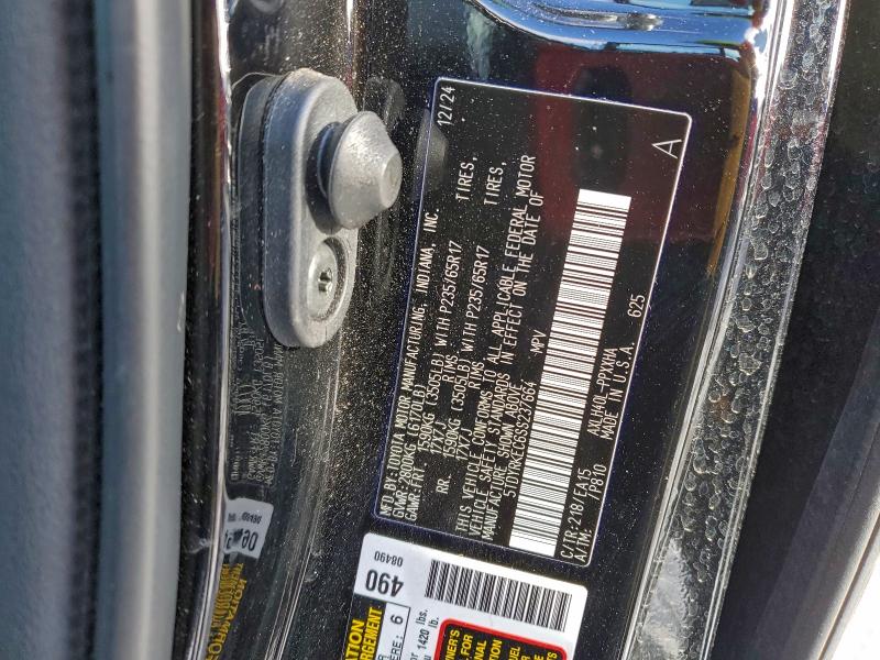 2025 TOYOTA SIENNA XLE #3312454655