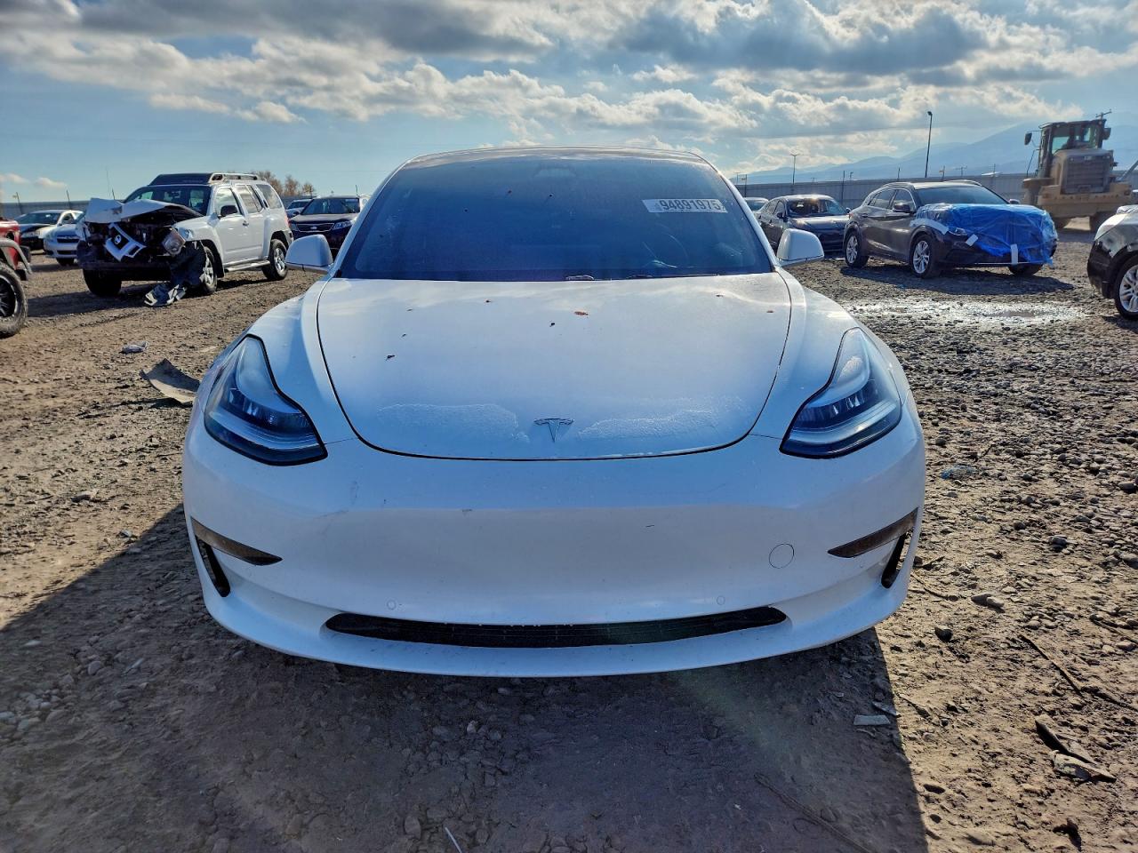 TESLA MODEL 3