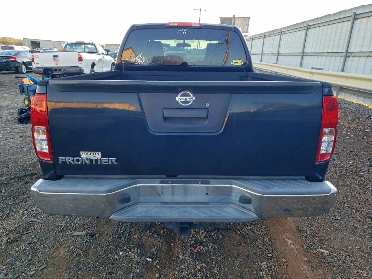 NISSAN FRONTIER S