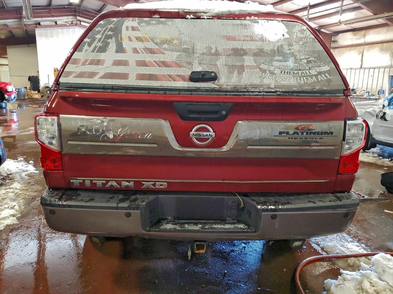NISSAN TITAN SL