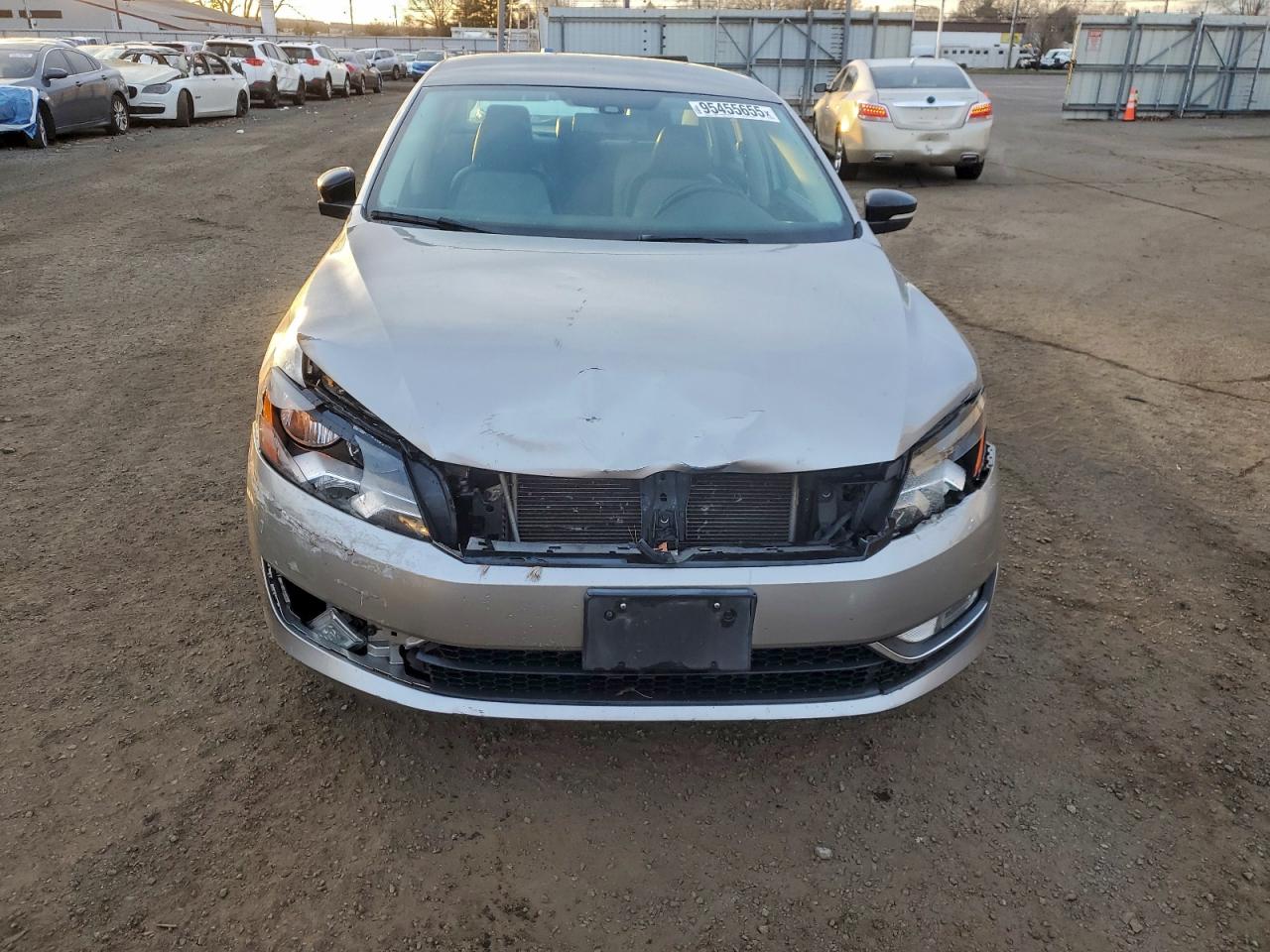 VOLKSWAGEN PASSAT SE