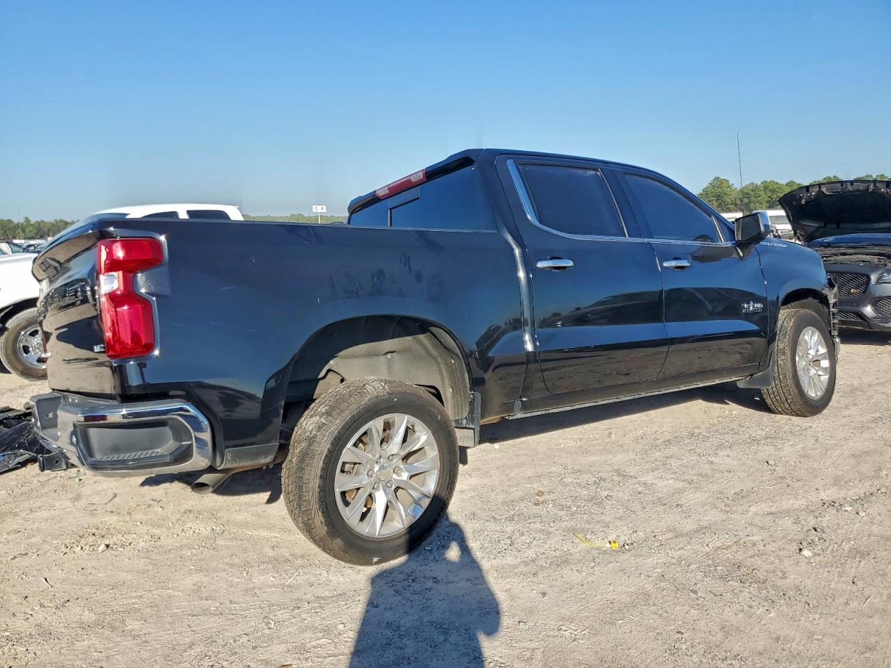 CHEVROLET SILVERADO C1500 LTZ