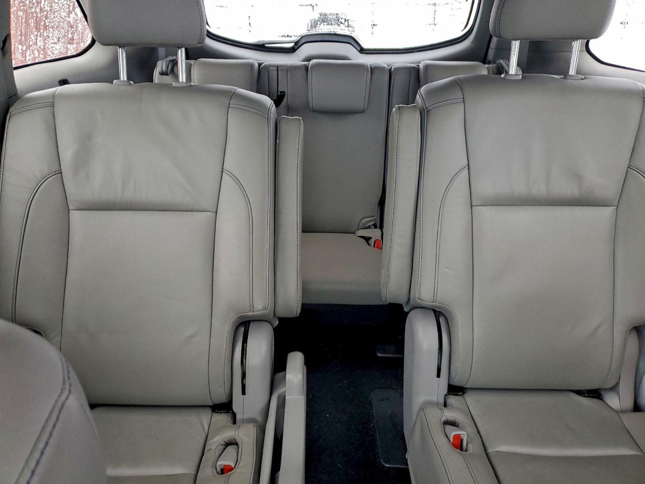 TOYOTA HIGHLANDER SE