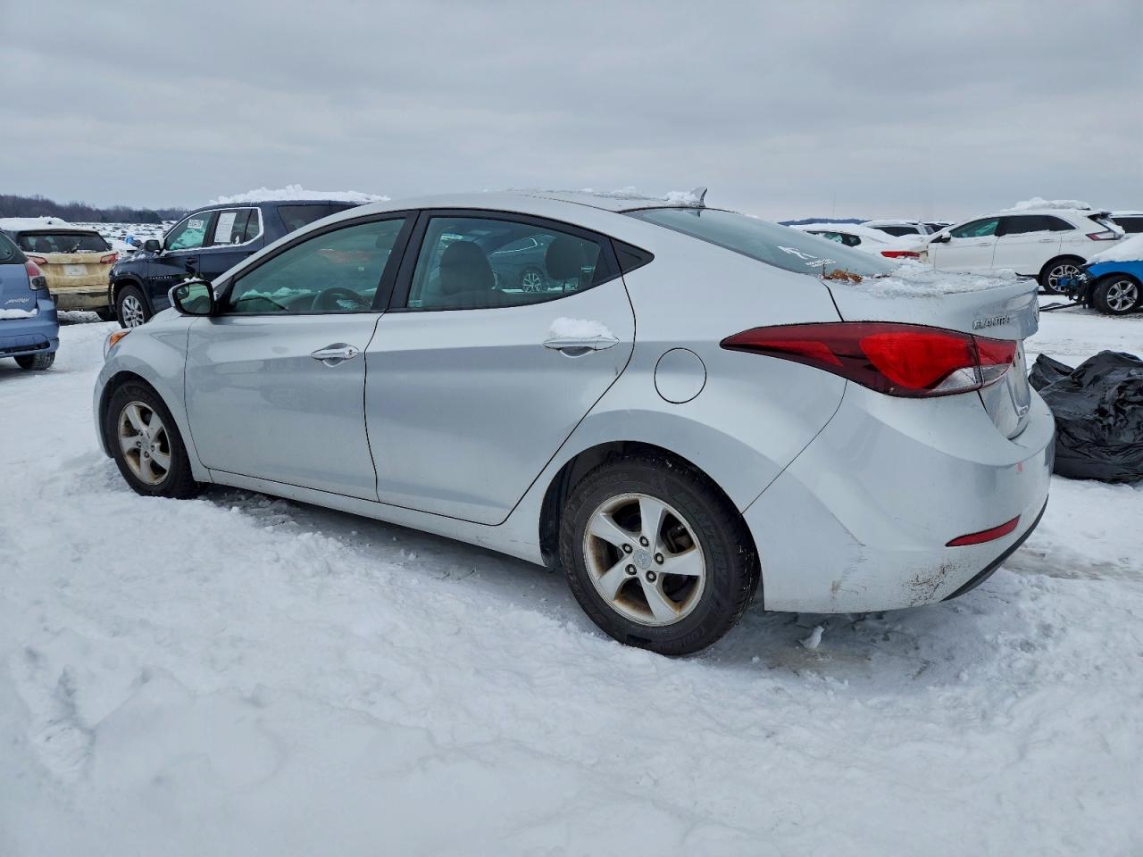 Lot #3310453323 2015 HYUNDAI ELANTRA SE