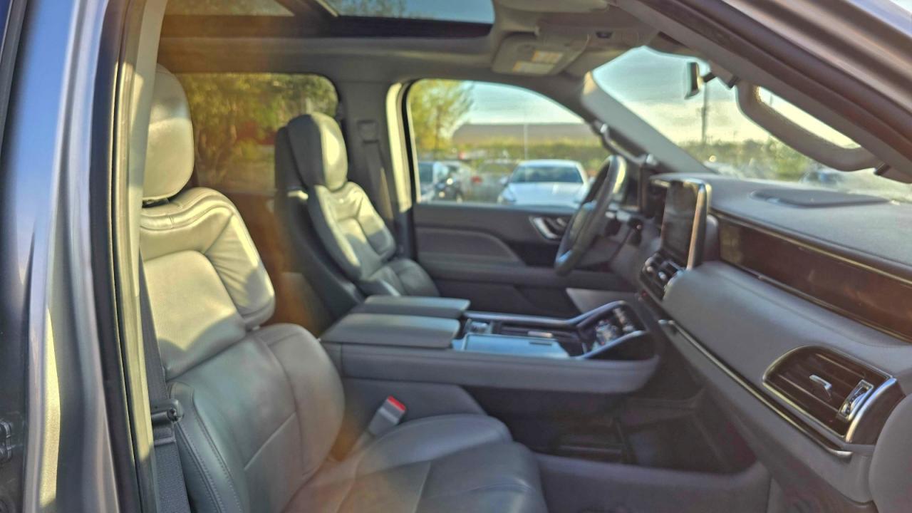 LINCOLN NAVIGATOR RESERVE