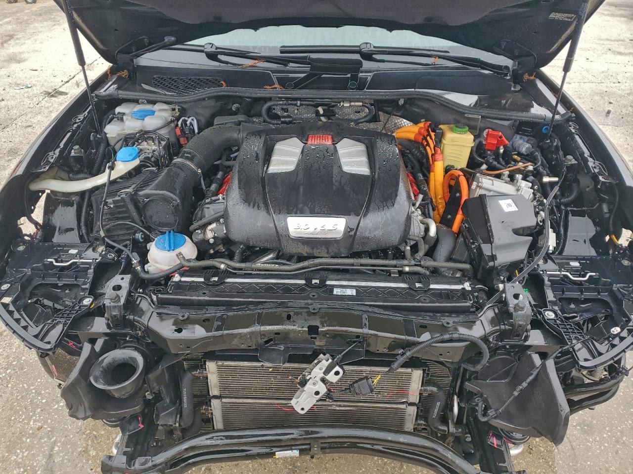 PORSCHE CAYENNE SE HYBRID PLATINUM