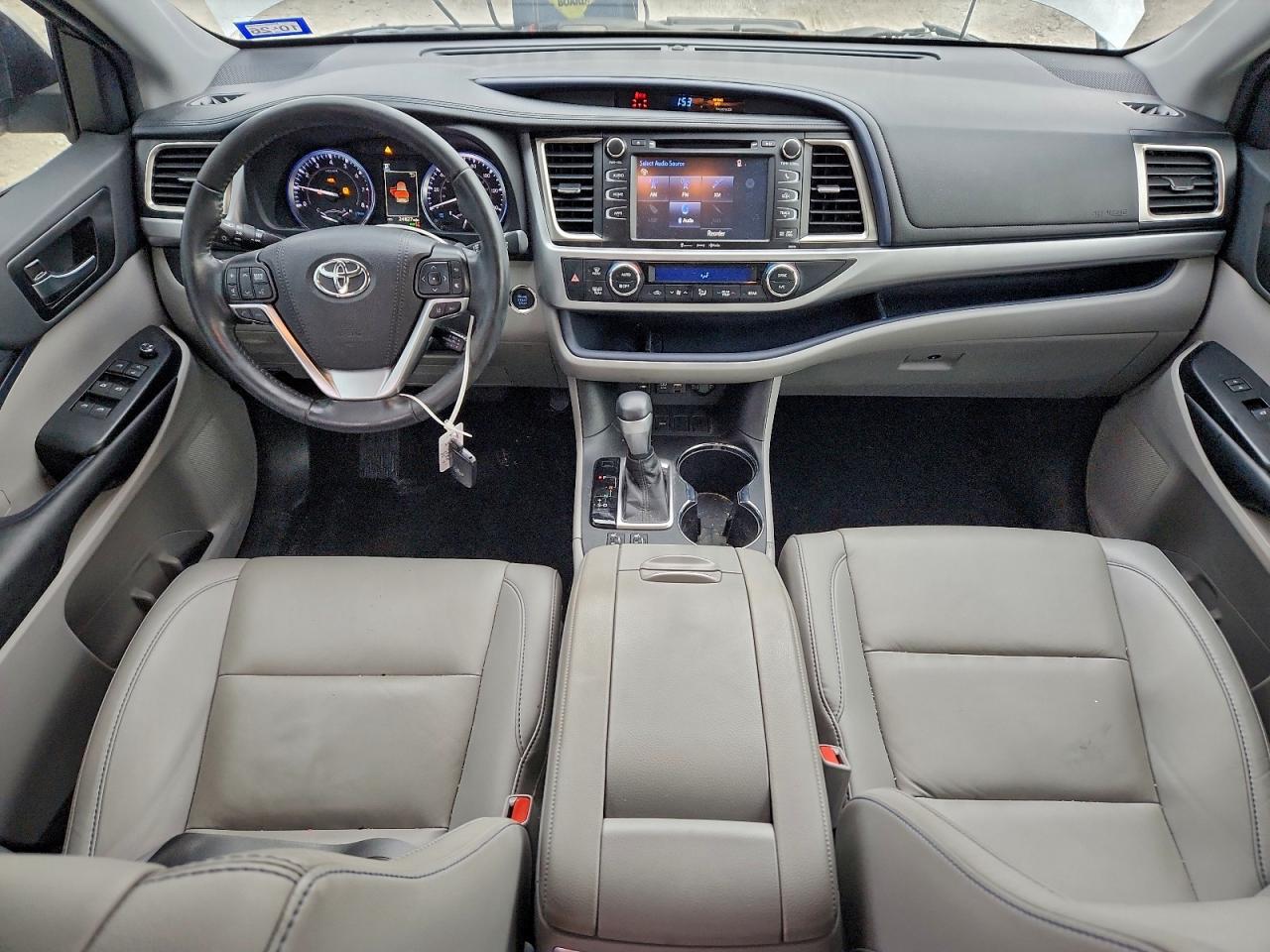 TOYOTA HIGHLANDER SE