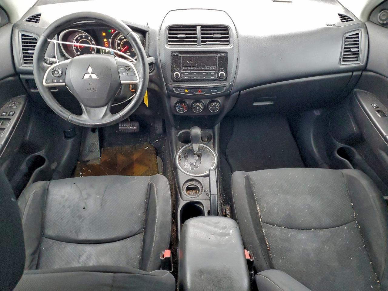 MITSUBISHI OUTLANDER ES