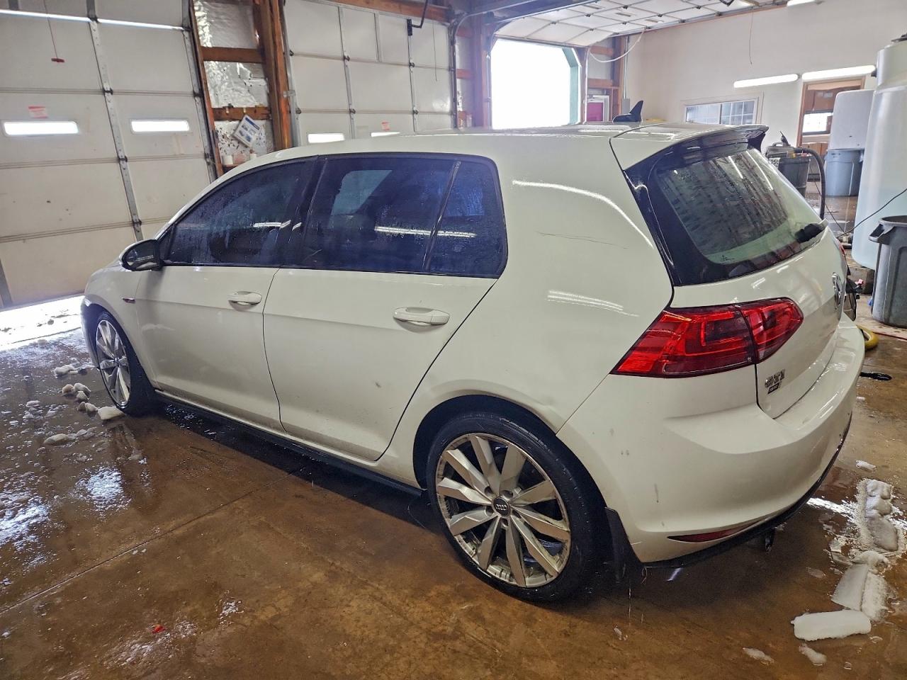 VOLKSWAGEN GOLF GTI S