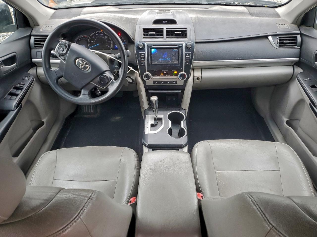 TOYOTA CAMRY BASE