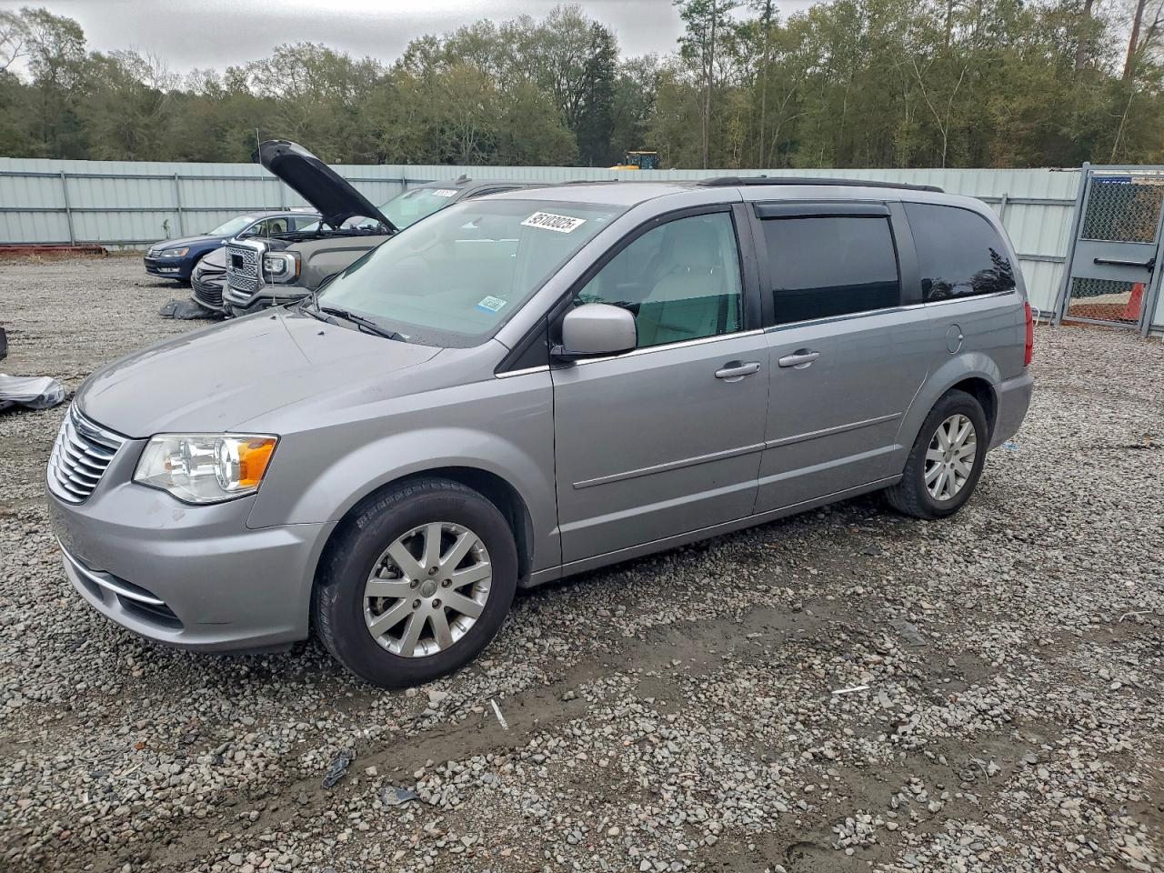 CHRYSLER TOWN & COUNTRY LX