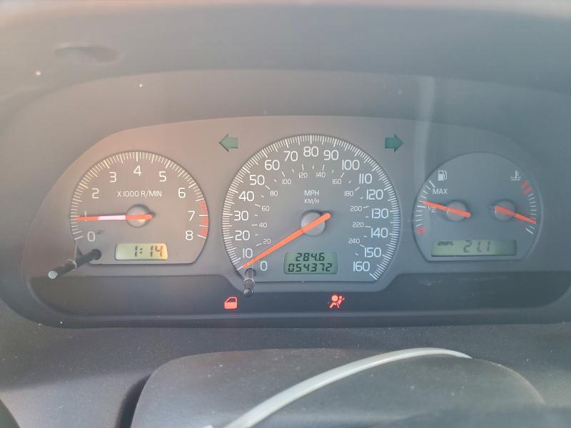 2002 VOLVO V40 1.9T #3311476261