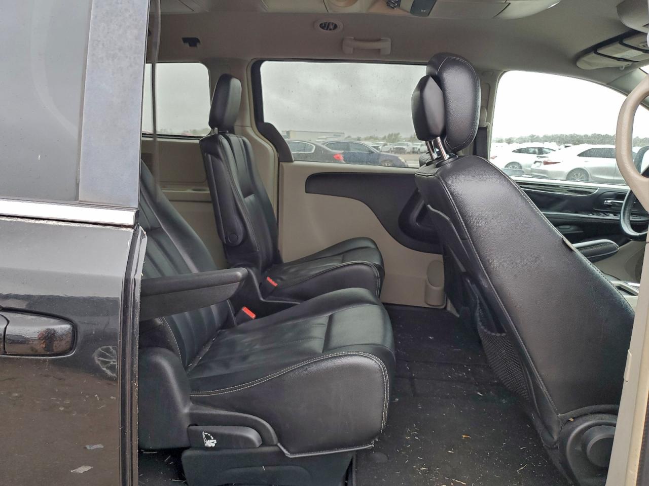 CHRYSLER TOWN & COUNTRY TOURING